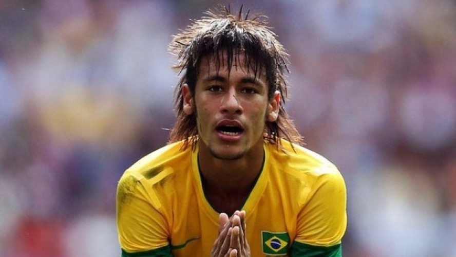 Neymar không thóa mạ trọng tài