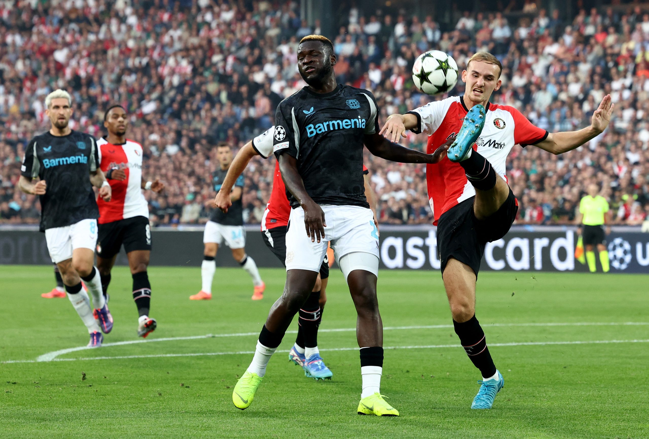 Soi kèo, dự đoán Feyenoord vs Bayern, 03h00 ngày 23/1 – Champions League