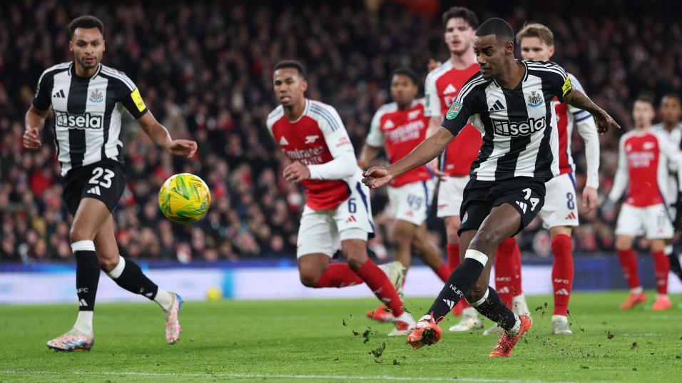 Soi kèo, dự đoán Newcastle vs Arsenal, 03h00 ngày 6/2 – Cúp liên đoàn Anh