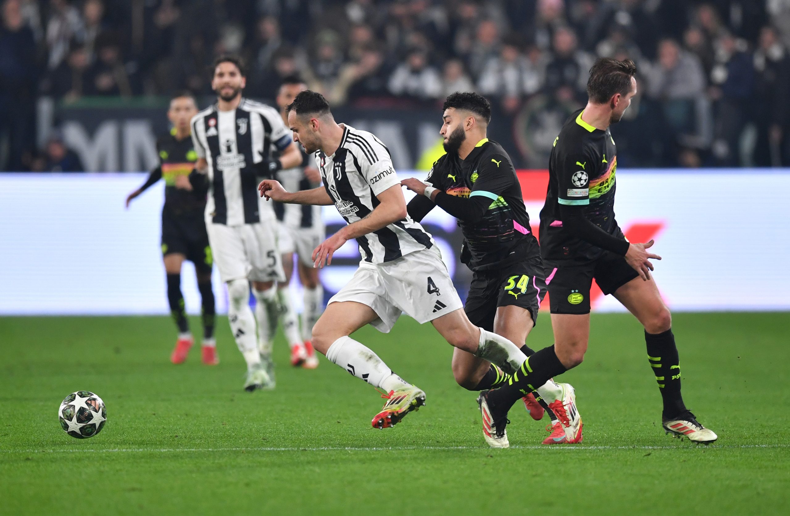Soi kèo, dự đoán PSV vs Juventus, 03h00 ngày 20/2 – Champions League