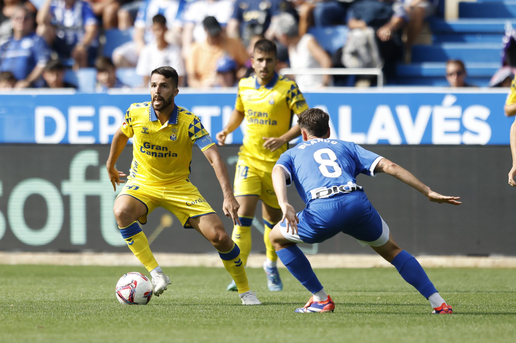 Soi kèo, dự đoán Las Palmas vs Alaves, 03h00 ngày 15/3 – VĐQG Tây Ban Nha